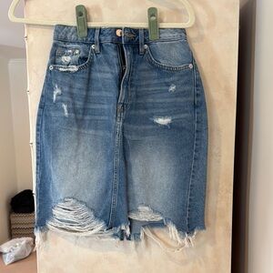 H & M DENIM SKIRT SIZE 4